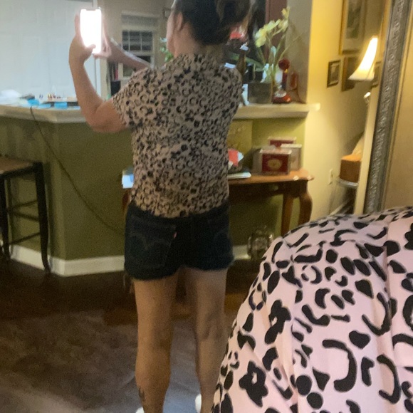 Lulu’s Pink Cheetah print button-up sz Large - Picture 5 of 5